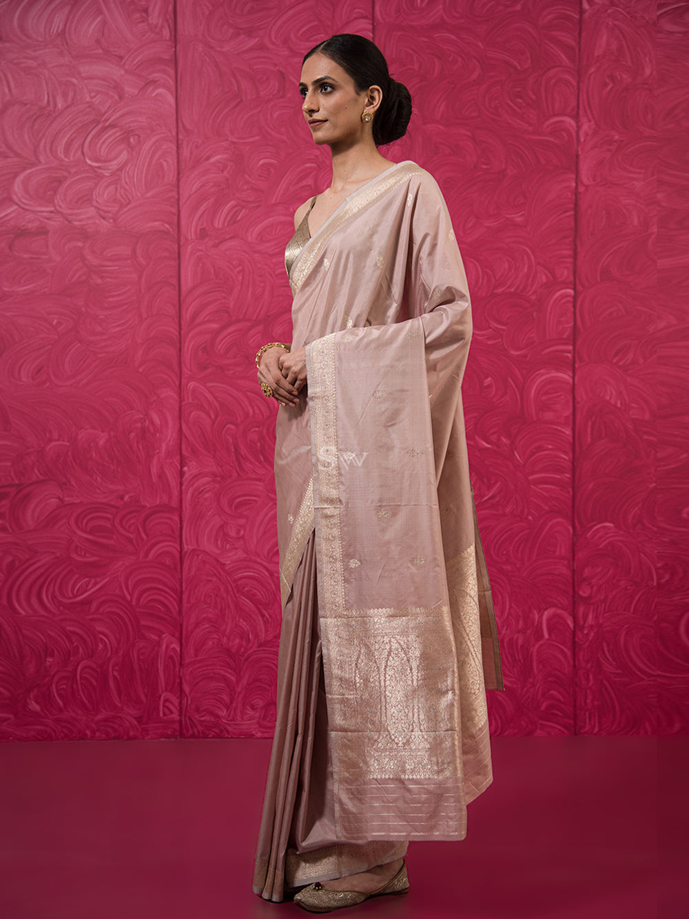 Pastel Pink Booti Katan Silk Handloom Banarasi Saree - Sacred Weaves