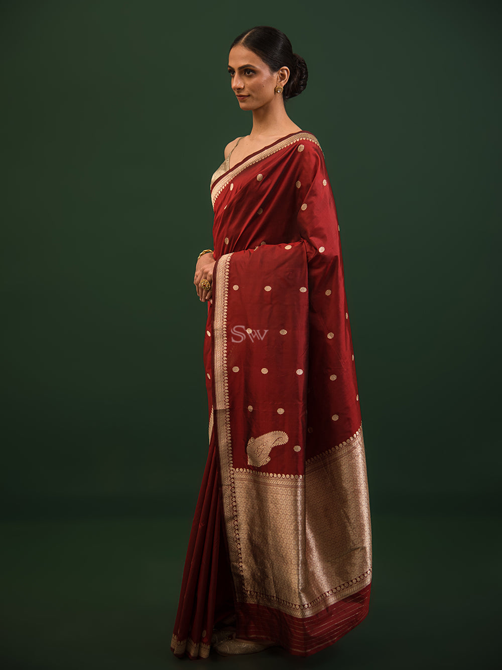 Brown Konia Katan Silk Handloom Banarasi Saree - Sacred Weaves