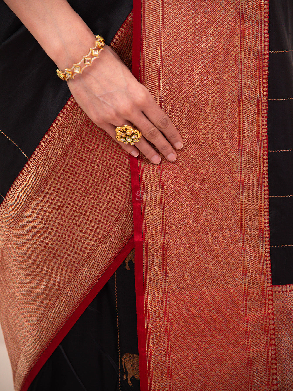Black Shikargah Boota Katan Silk Handloom Banarasi Saree - Sacred Weaves