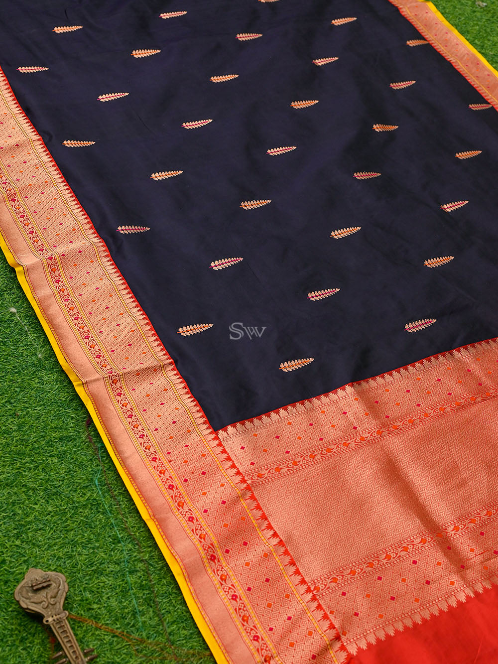Inky Blue Meenakari Boota Katan Silk Handloom Banarasi Saree - Sacred Weaves
