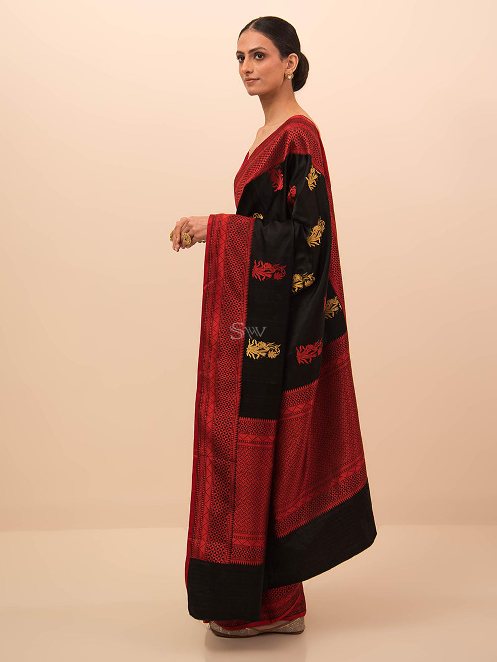 Black Boota Satin Silk Handloom Banarasi Saree - Sacred Weaves