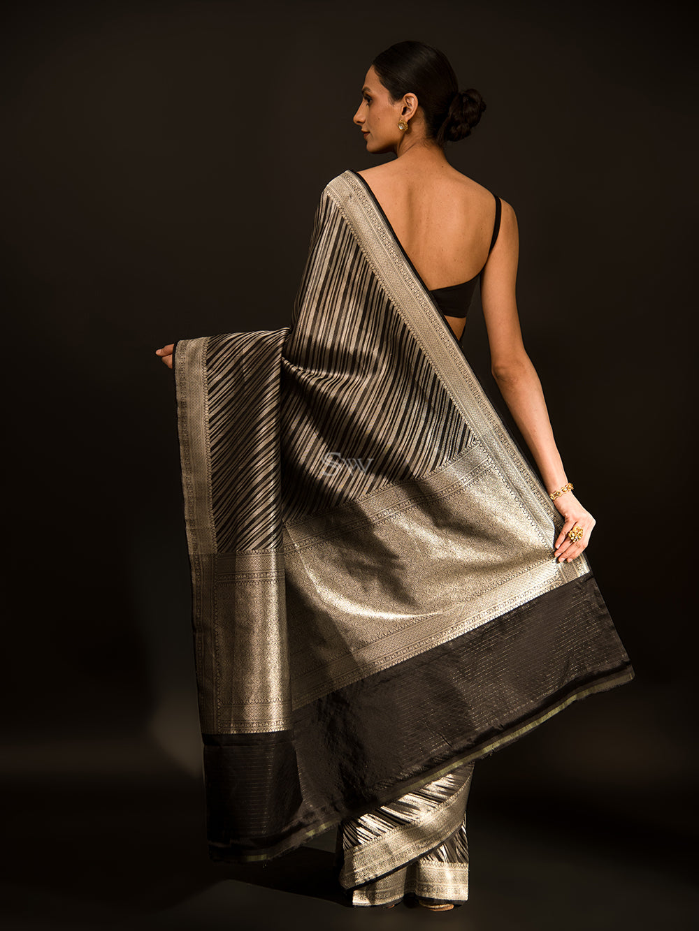 Black Stripe Katan Silk Handloom Banarasi Saree - Sacred Weaves