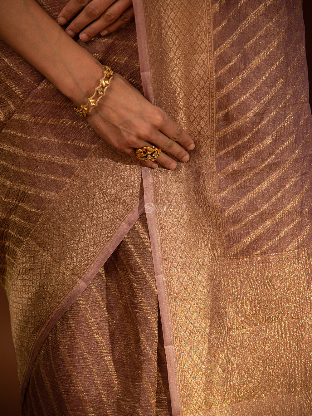 Mauve Gold Stripe Crush Tissue Handloom Banarasi Saree - Sacred Weaves