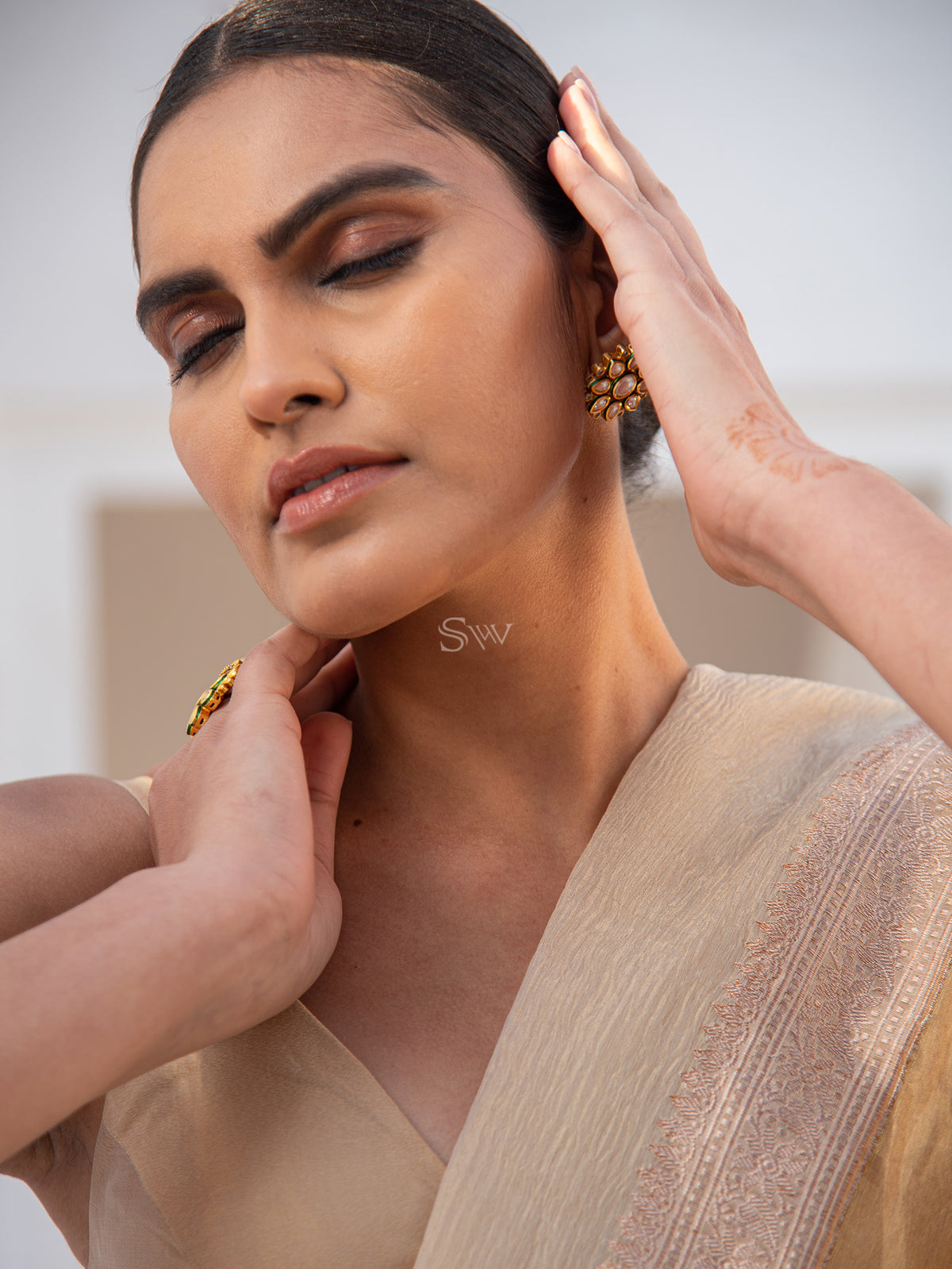 Beige Crush Tissue Handloom Banarasi Saree - Sacred Weaves