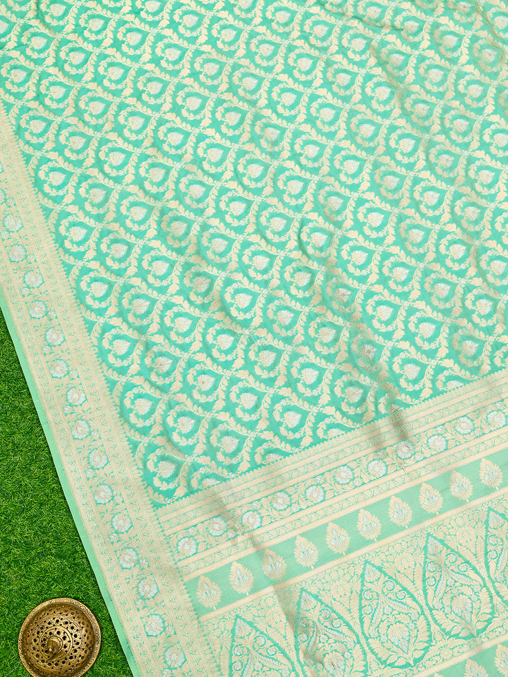 Pastel Green Uppada Jaal Katan Silk Handloom Banarasi Saree