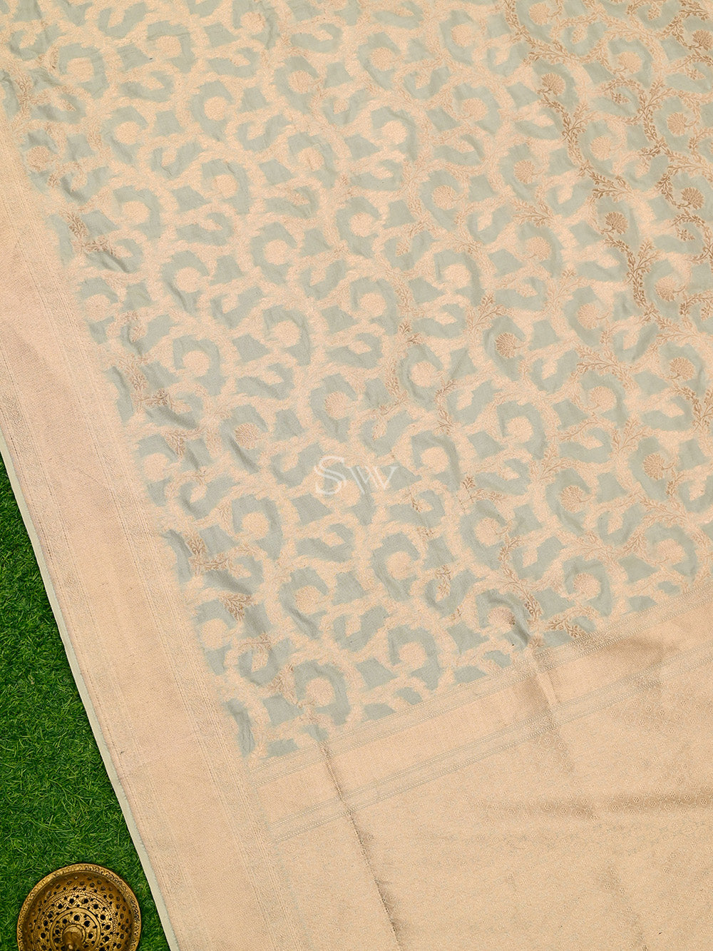 Cream Uppada Jaal Katan Silk Handloom Banarasi Saree - Sacred Weaves