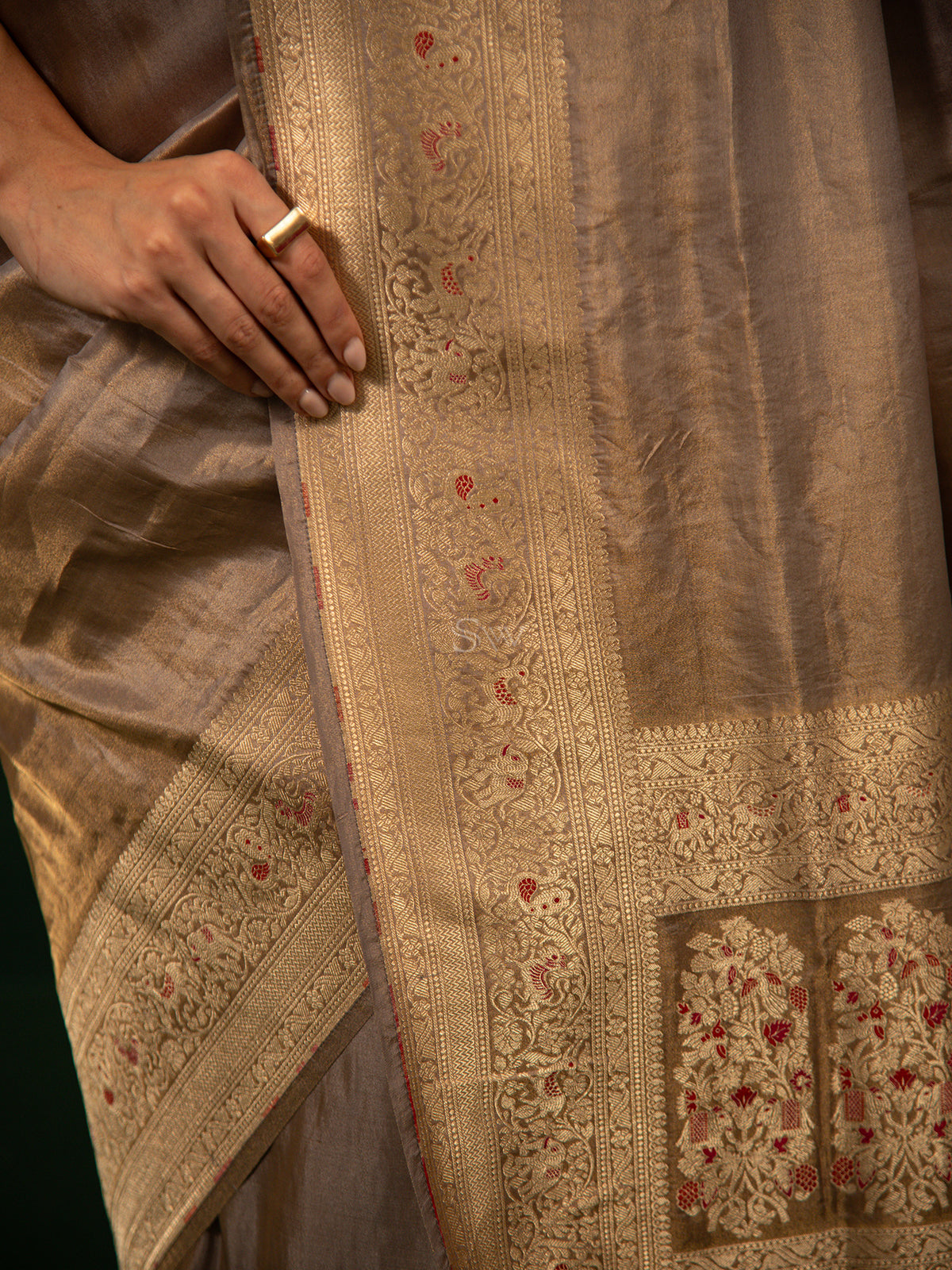 Grey Plain Tissue Katan Silk Handloom Banarasi Saree - Sacred Weaves