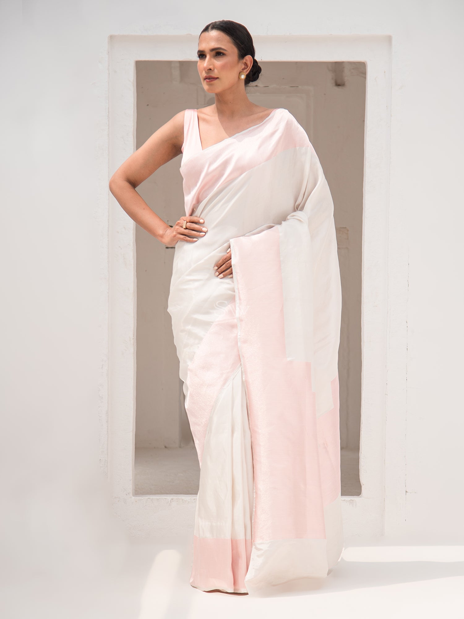 White Plain Tissue Katan Silk Handloom Banarasi Saree - Sacred Weaves