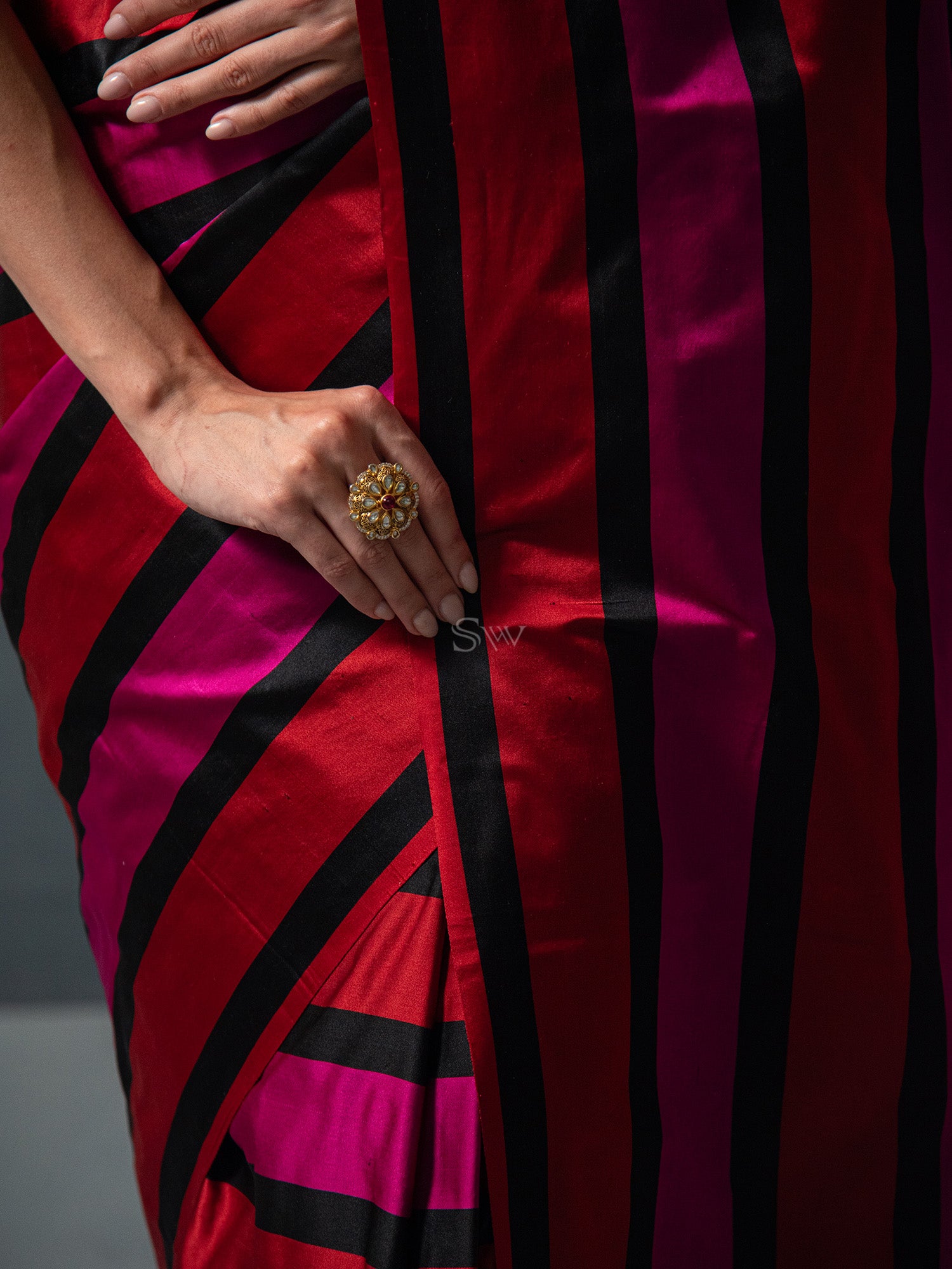 Pink Red Konia Satin Silk Handloom Banarasi Saree - Sacred Weaves