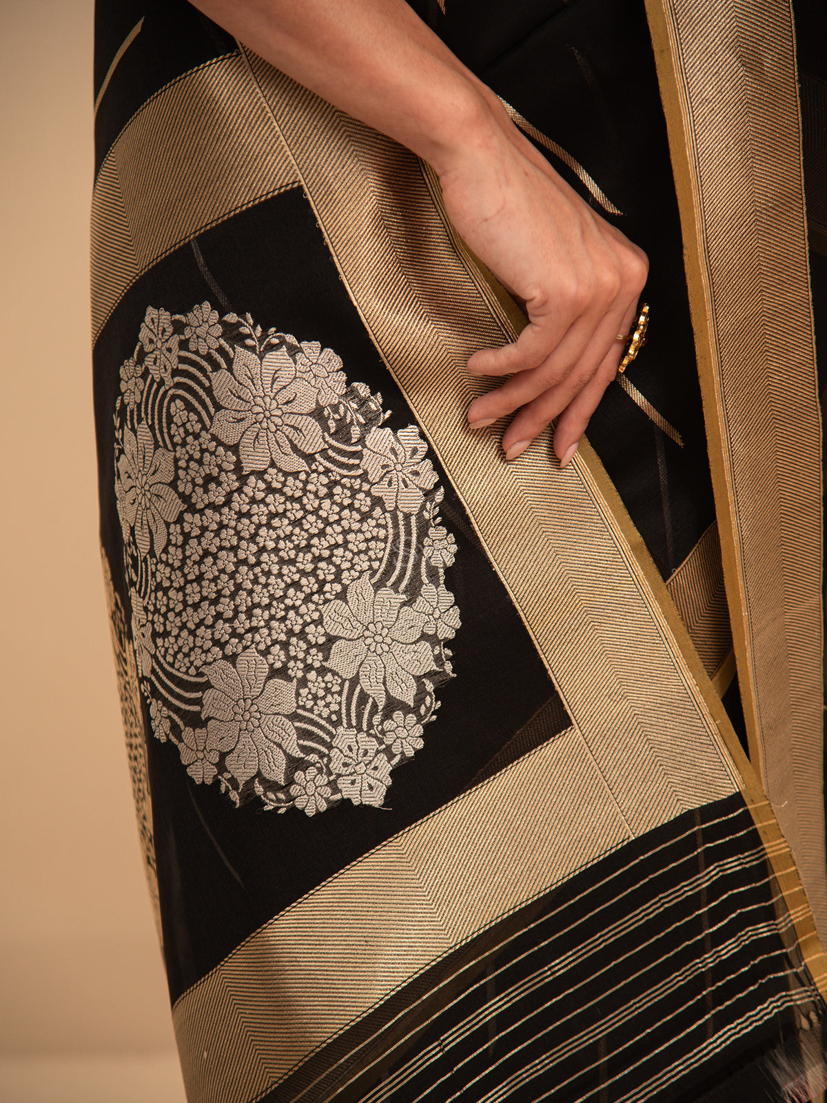 Black Stripe Organza Handloom Banarasi Saree - Sacred Weaves