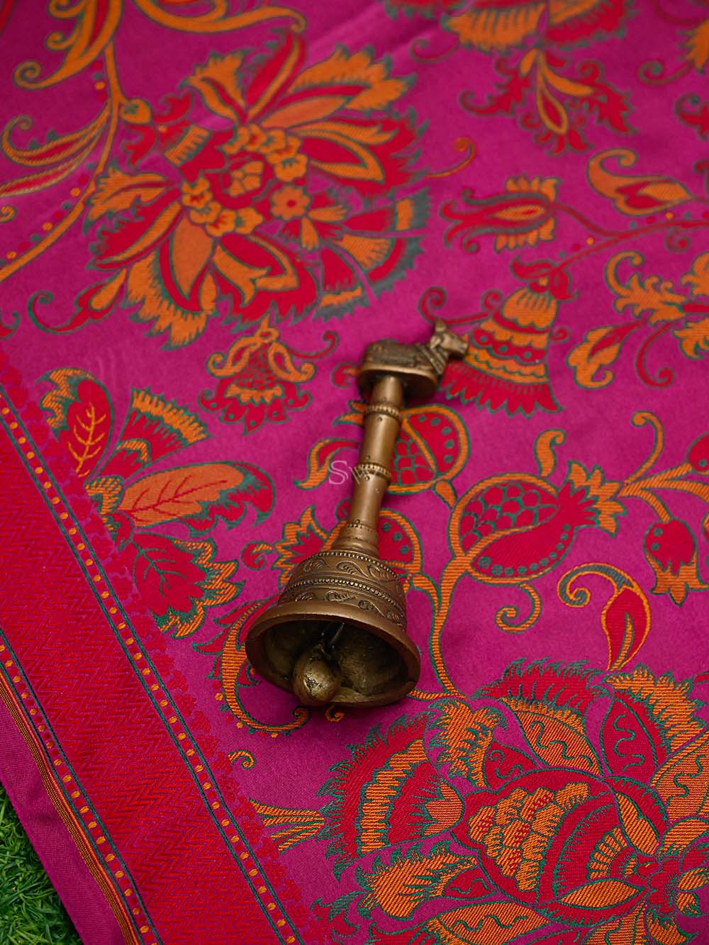 Dark Magenta Tanchoi Satin Silk Handloom Banarasi Saree