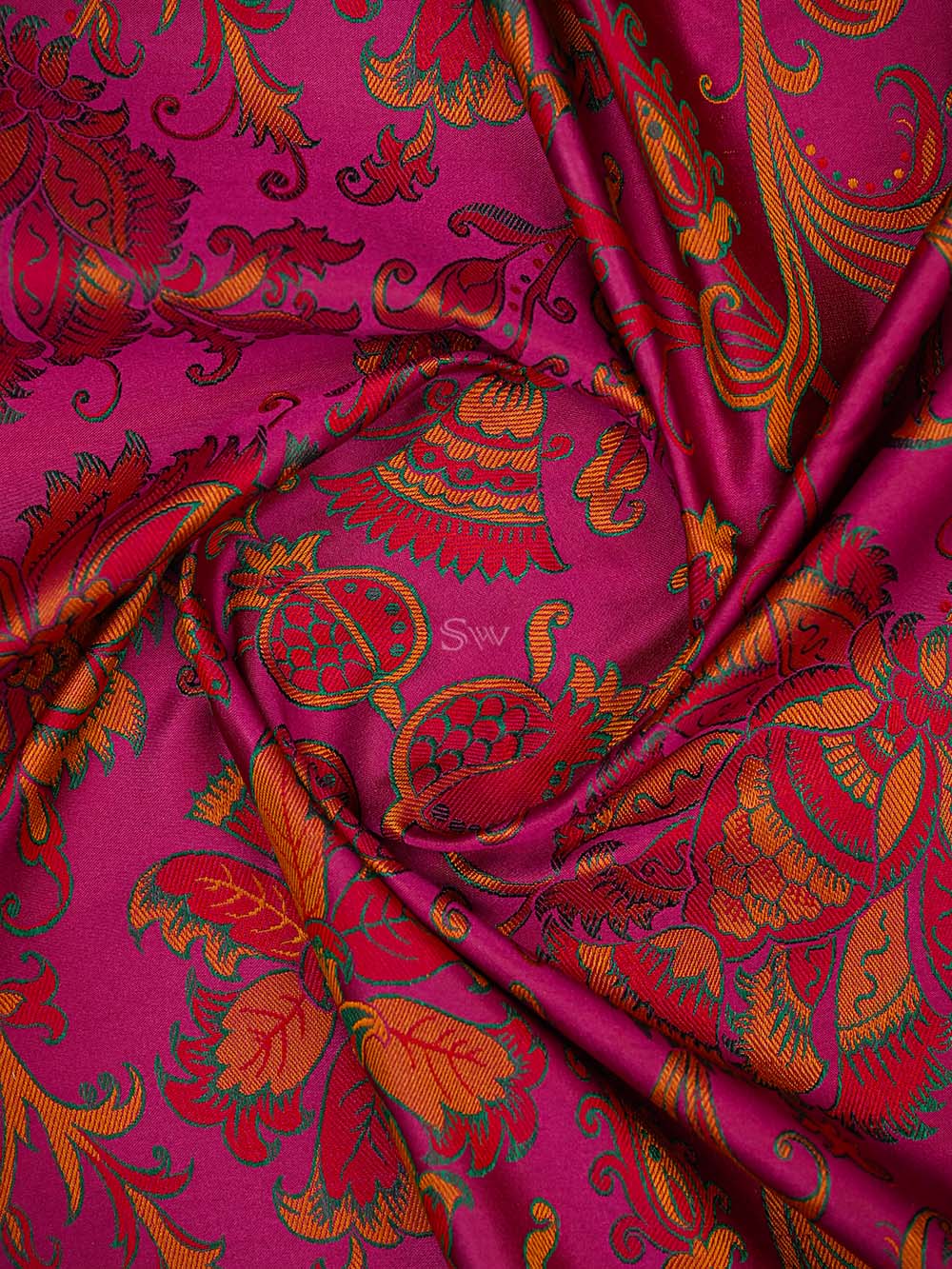 Dark Magenta Tanchoi Satin Silk Handloom Banarasi Saree