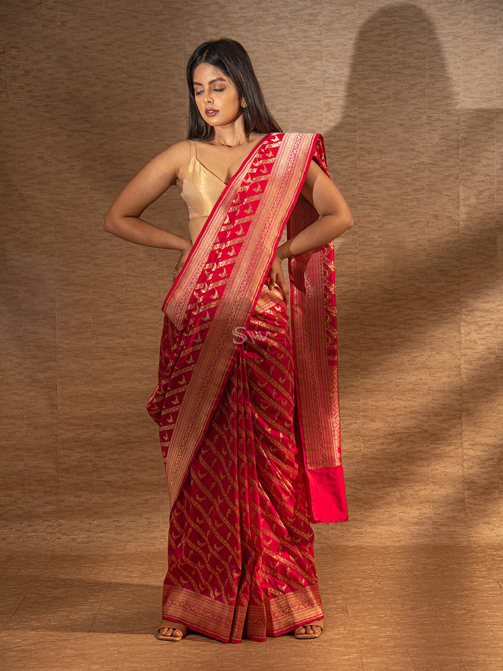 Red Shikargah Katan Silk Handloom Banarasi Saree - Sacred Weaves