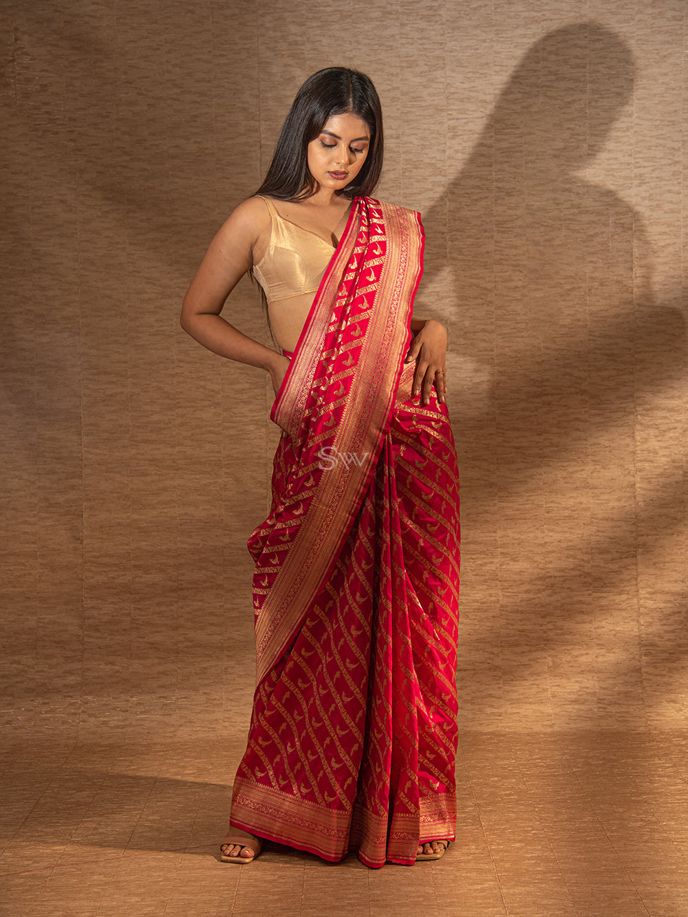 Red Shikargah Katan Silk Handloom Banarasi Saree - Sacred Weaves