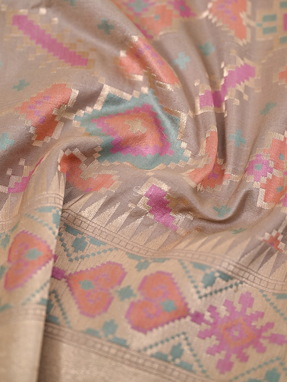 Dark Beige Tanchoi Katan Silk Handloom Banarasi Fabric - Gift Box - Sacred Weaves