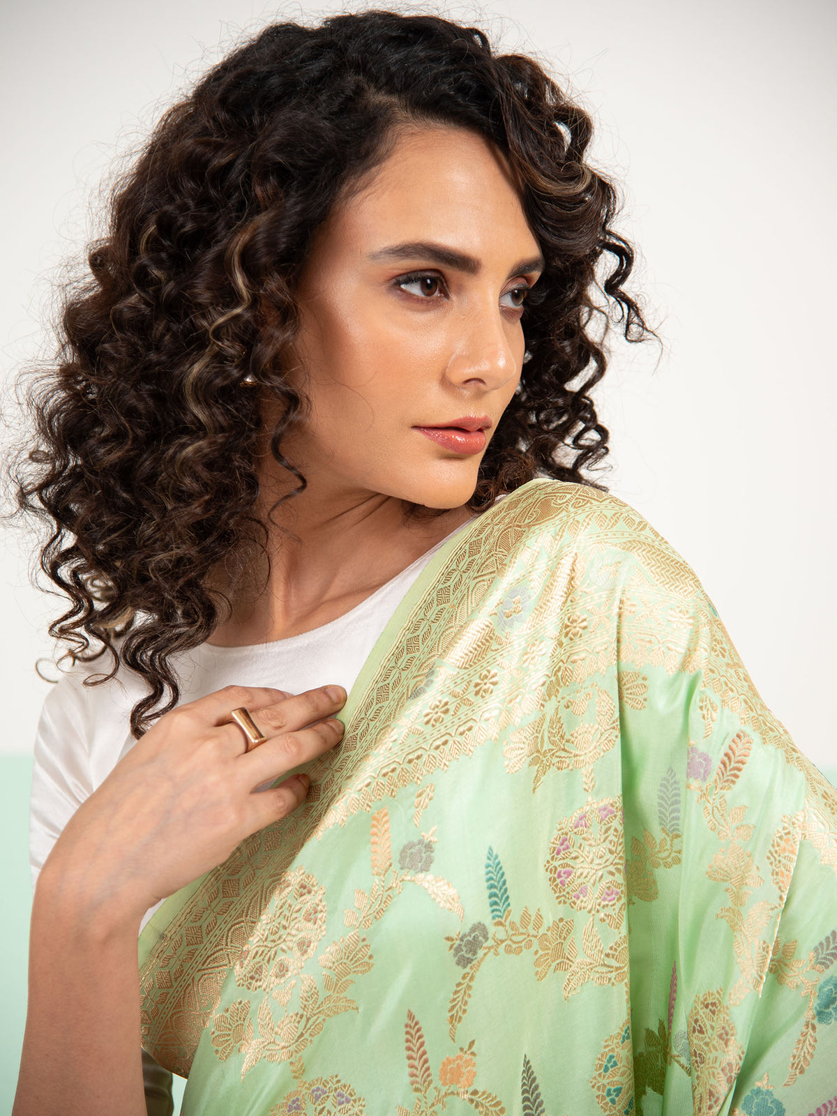 Pastel Pista Green Meenakari Katan Silk Handloom Banarasi Saree - Sacred Weaves