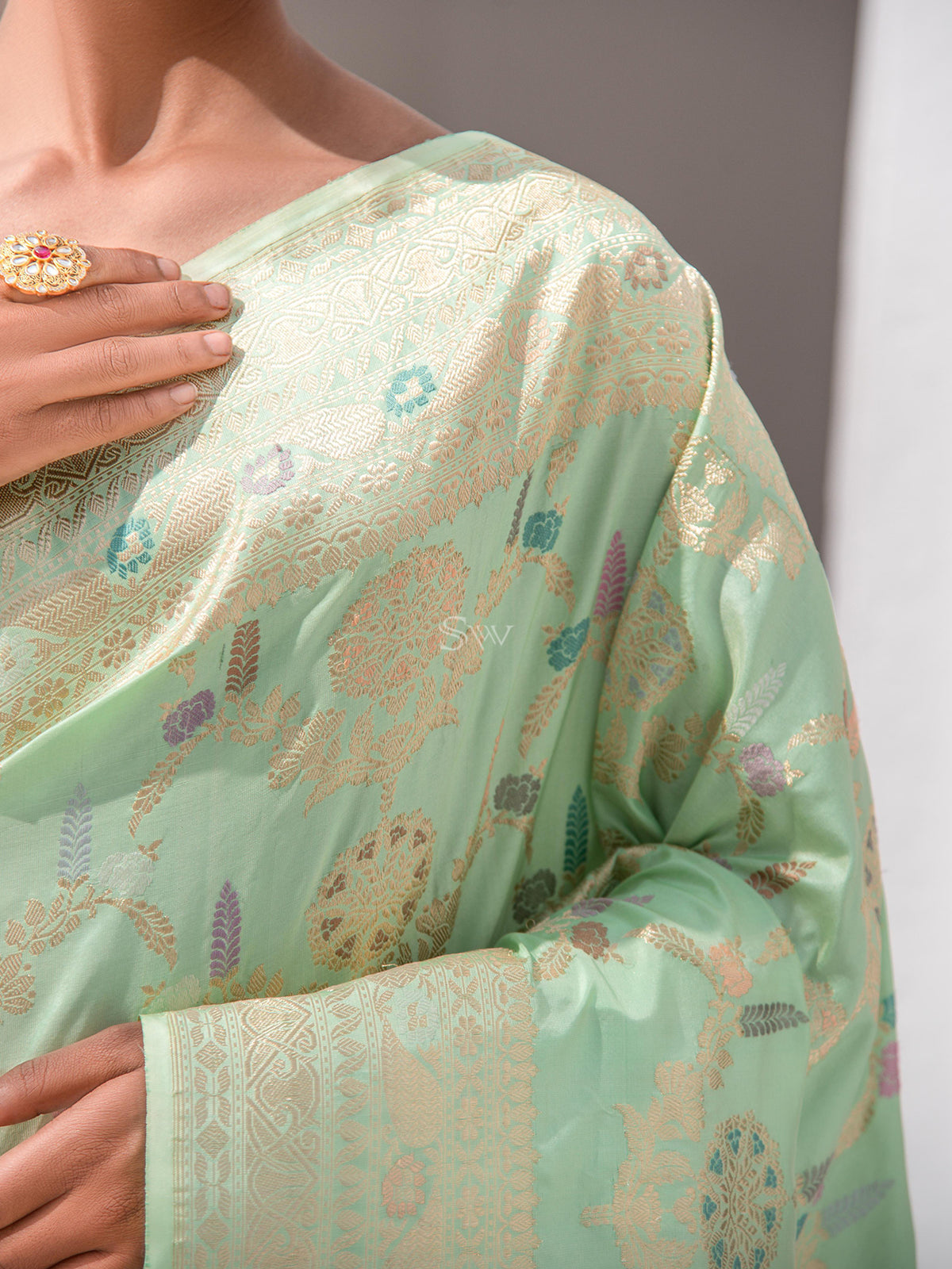 Pastel Pista Green Meenakari Katan Silk Handloom Banarasi Saree - Sacred Weaves