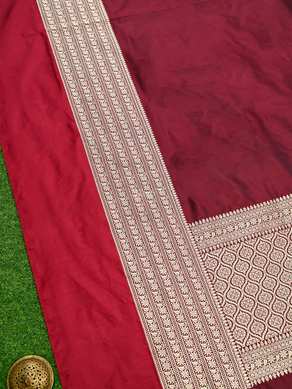 Wine Plain Katan Silk Handloom Banarasi Saree