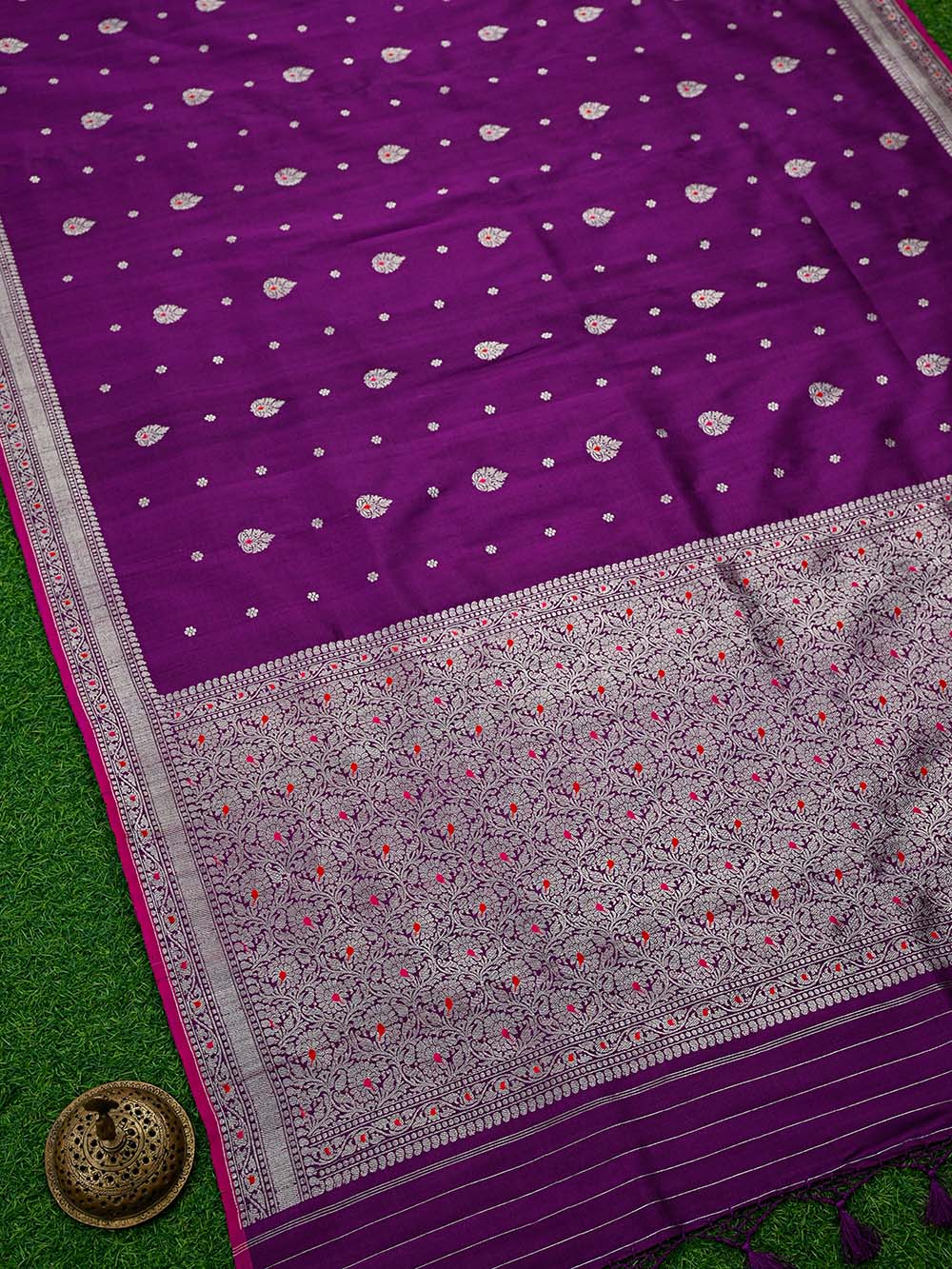 Purple Booti Tussar Silk Handloom Banarasi Saree