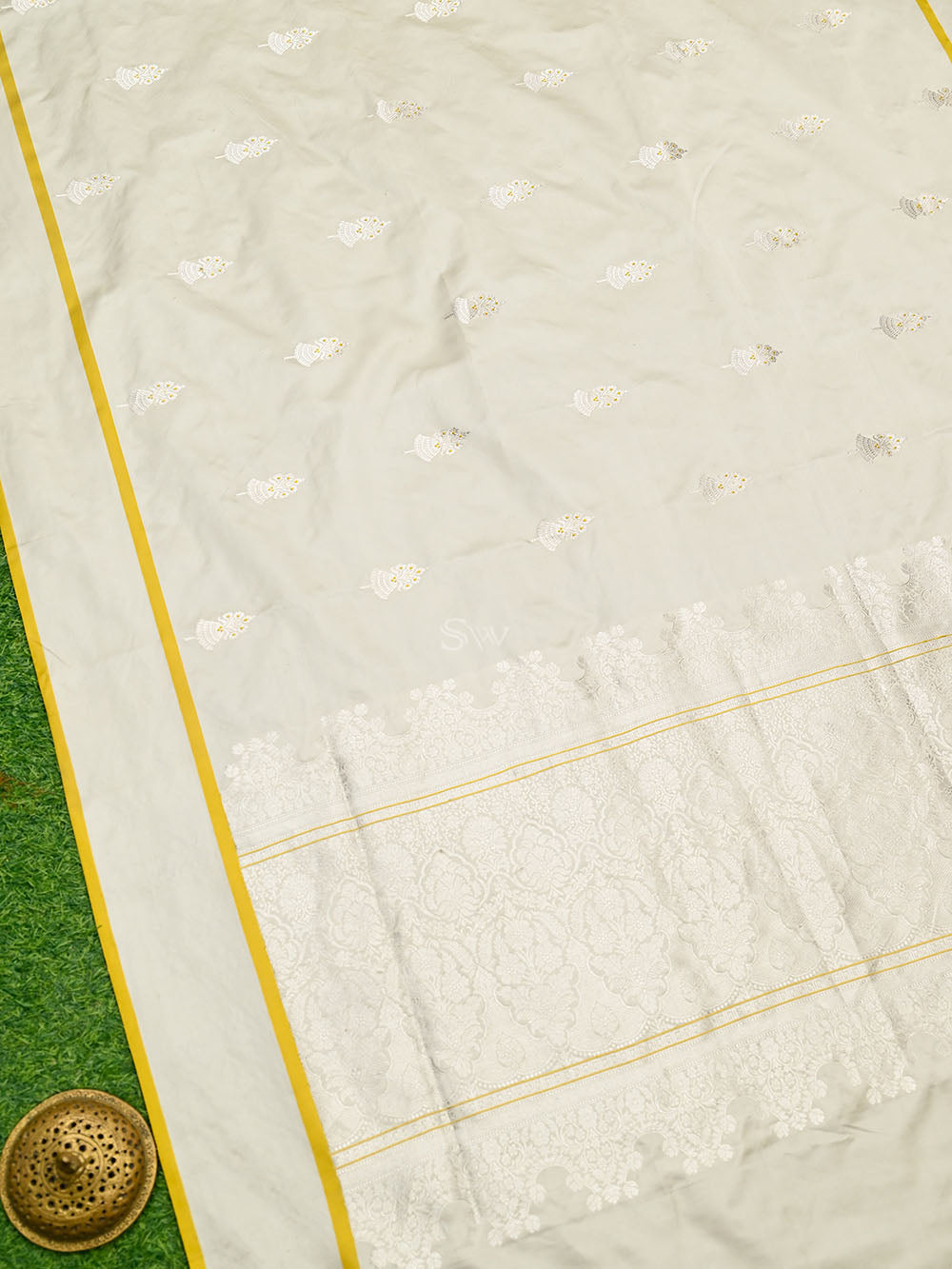 Off-White Meenakari Boota Satin Silk Handloom Banarasi Saree - Sacred Weaves