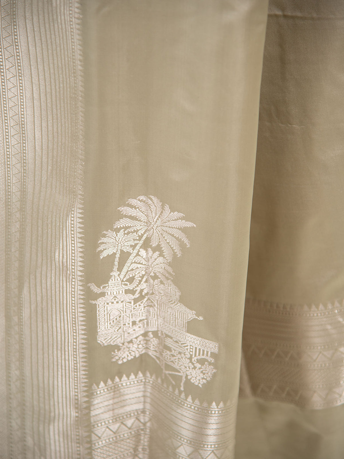 Off White Plain Satin Silk Handloom Banarasi Saree - Sacred Weaves