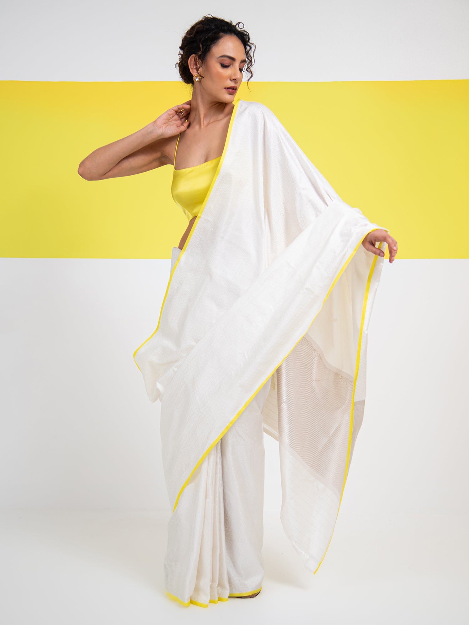 White Satin Tanchoi Handloom Banarasi Saree - Sacred Weaves