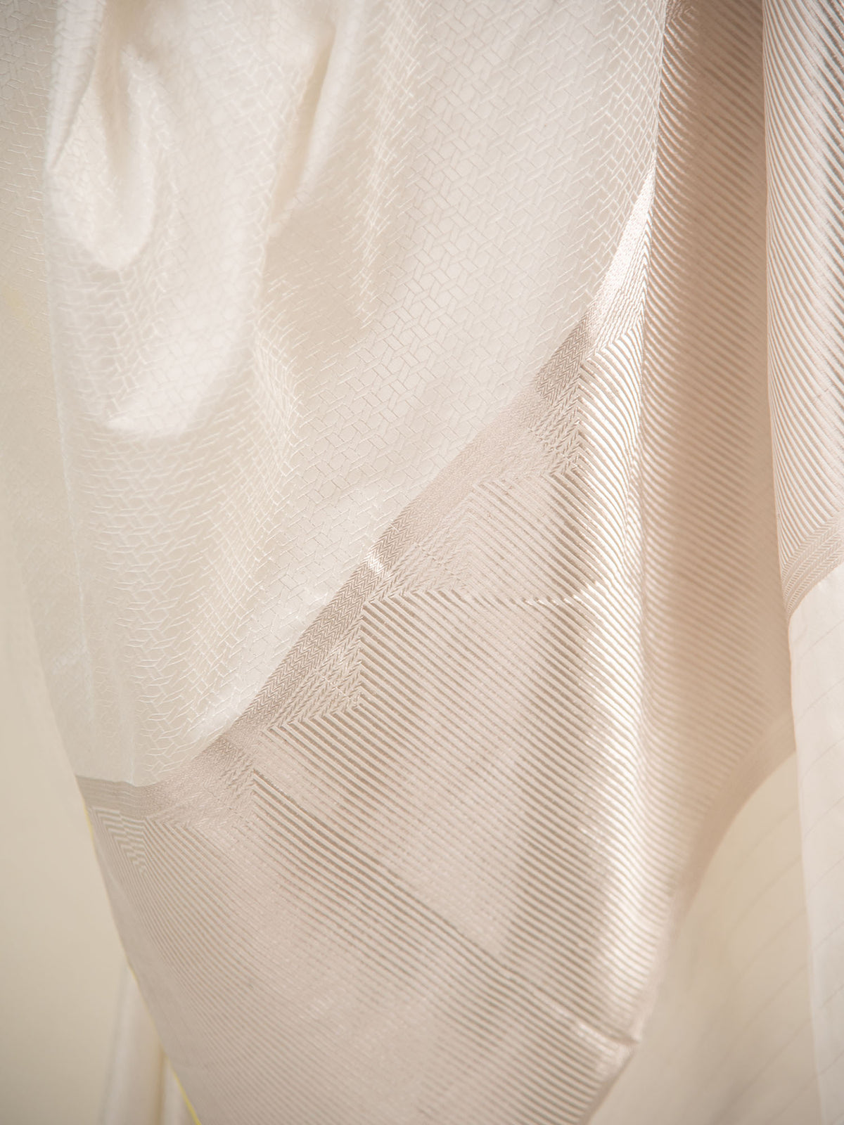White Satin Tanchoi Handloom Banarasi Saree - Sacred Weaves