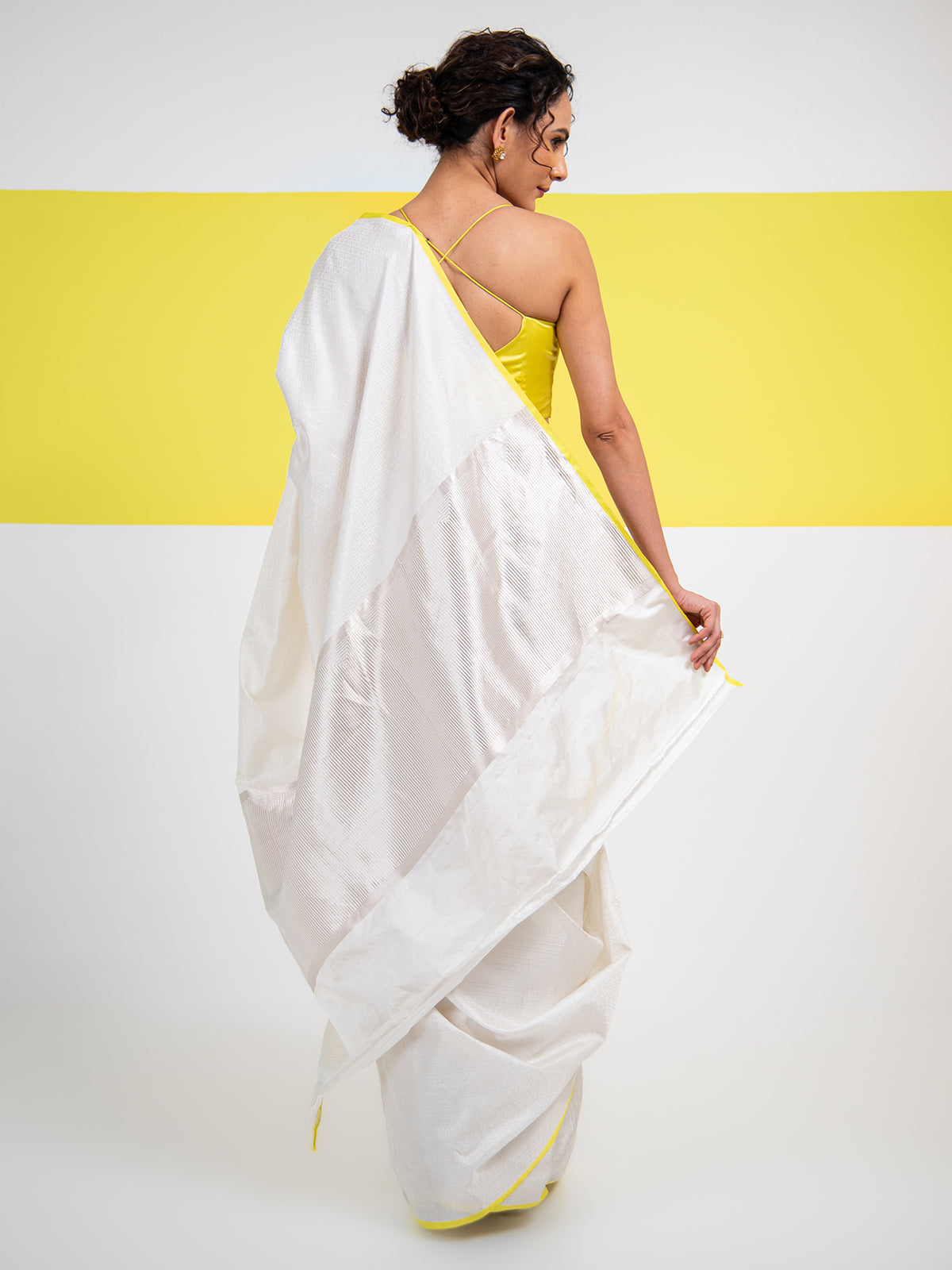 White Satin Tanchoi Handloom Banarasi Saree - Sacred Weaves