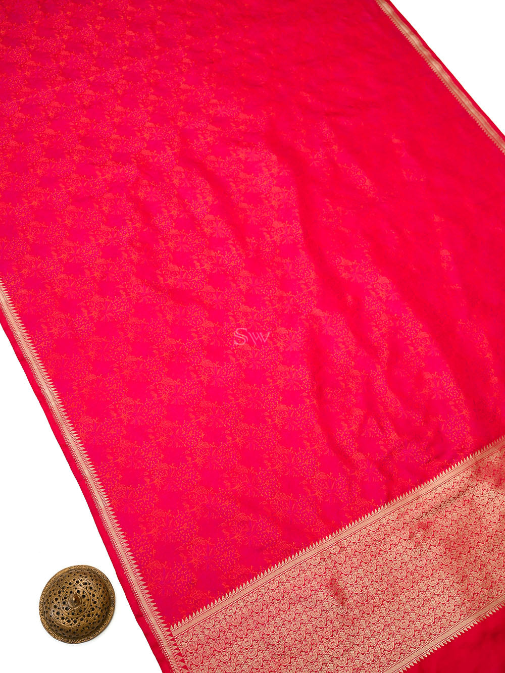 Red Floral Tanchoi Silk Handloom Banarasi Saree - Sacred Weaves