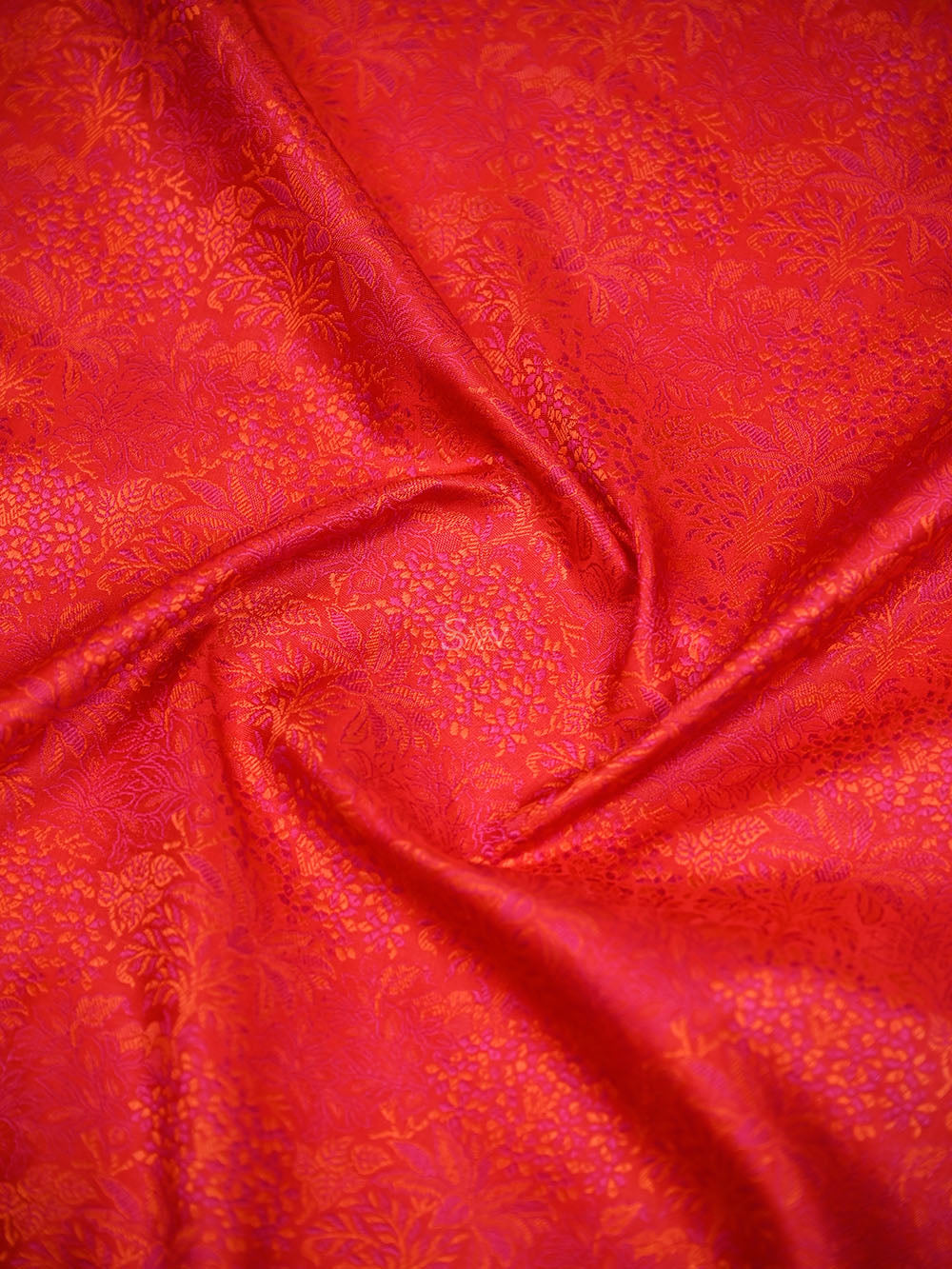 Red Floral Tanchoi Silk Handloom Banarasi Saree - Sacred Weaves