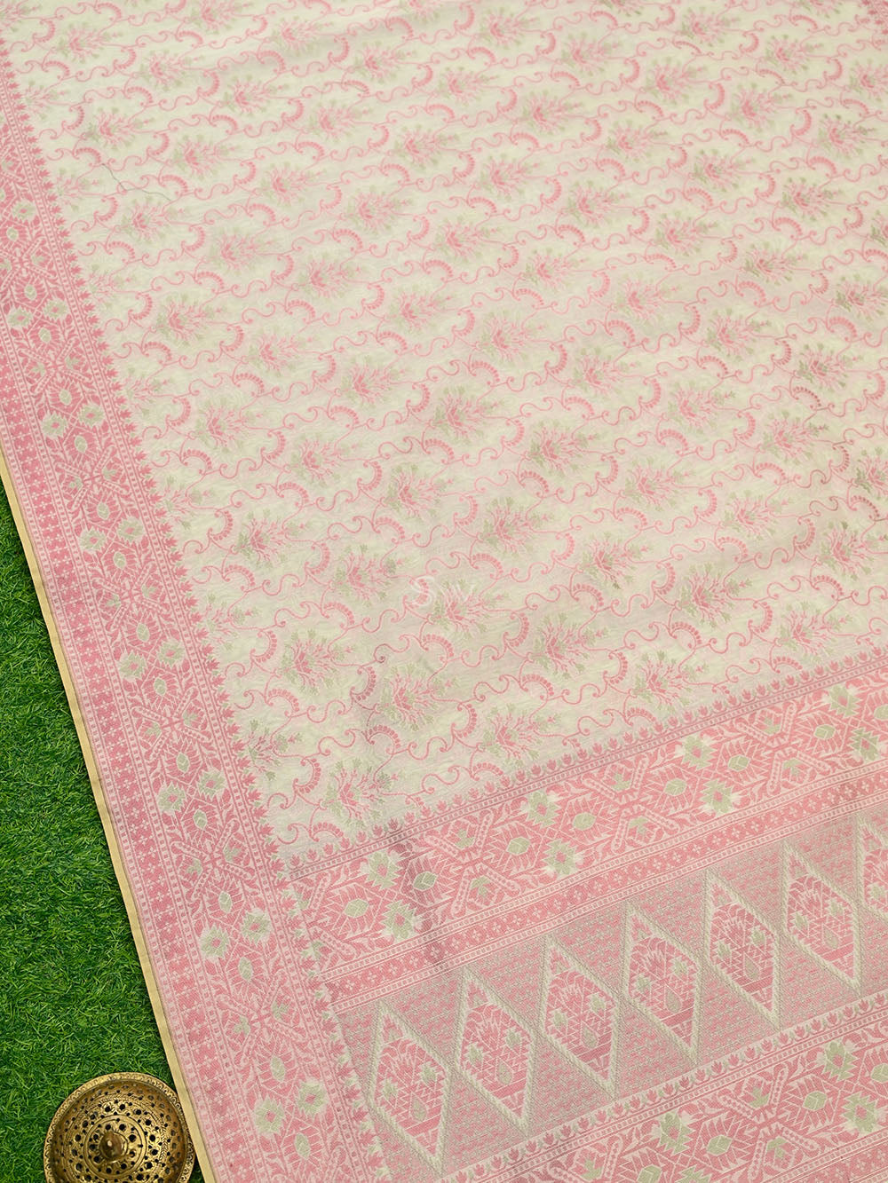 Cream Meenakari Jaal Cotton Silk Handloom Banarasi Saree - Sacred Weaves