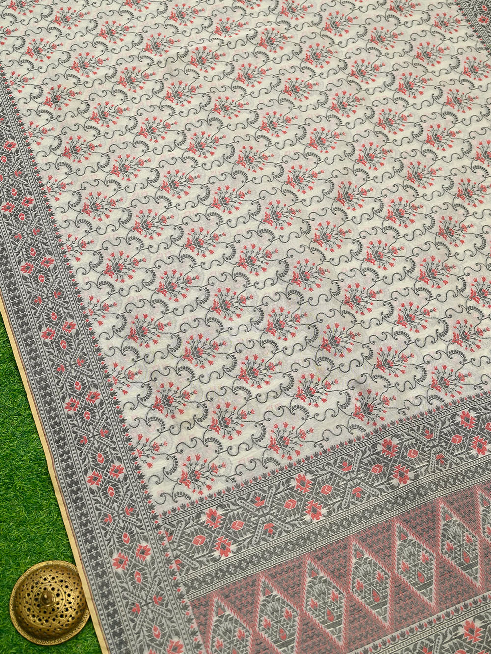 Off-White Meenakari Jaal Cotton Silk Handloom Banarasi Saree - Sacred Weaves