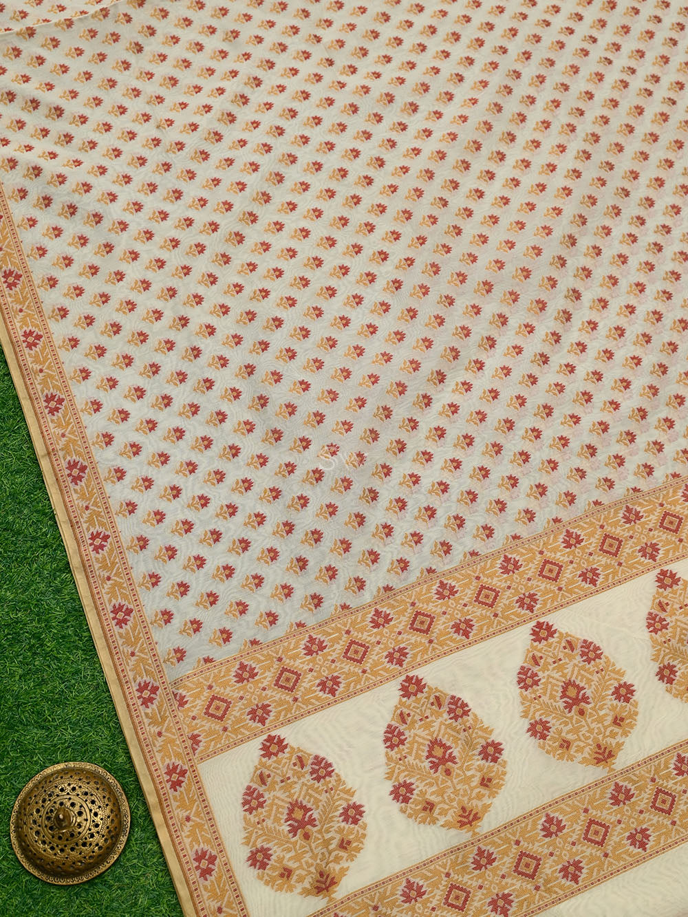 Cream Meenakari Booti Cotton Silk Handloom Banarasi Saree - Sacred Weaves