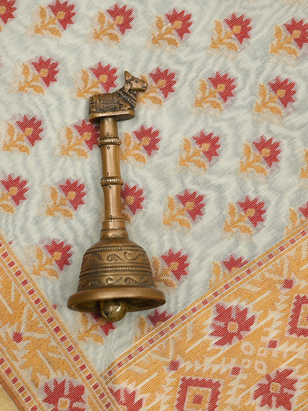 Cream Meenakari Booti Cotton Silk Handloom Banarasi Saree - Sacred Weaves