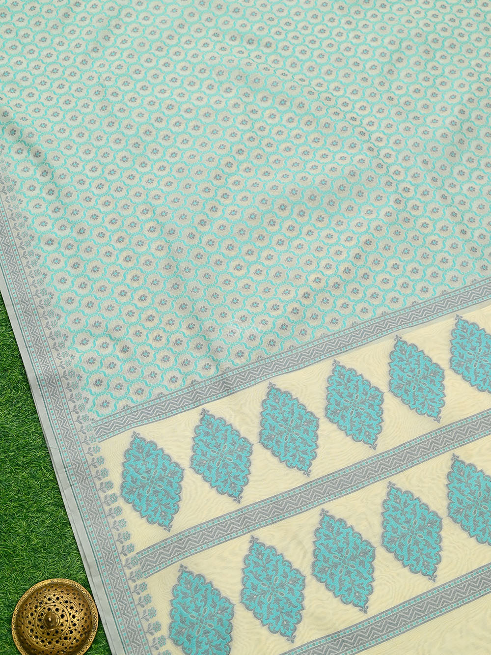 Cream Meenakari Booti Cotton Silk Handloom Banarasi Saree - Sacred Weaves