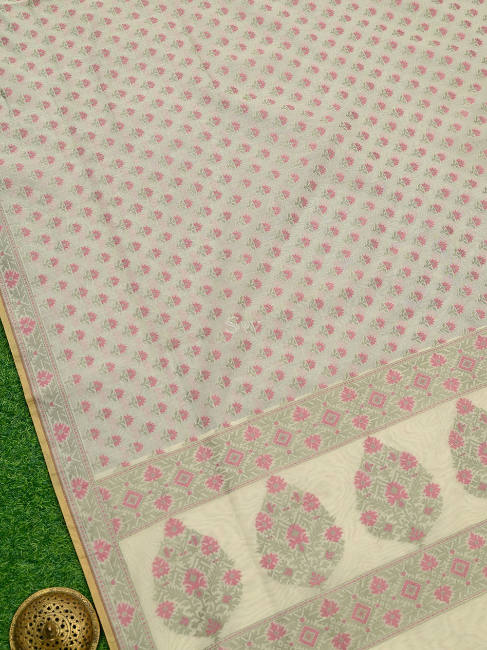 Off-White Meenakari Booti Cotton Silk Handloom Banarasi Saree - Sacred Weaves