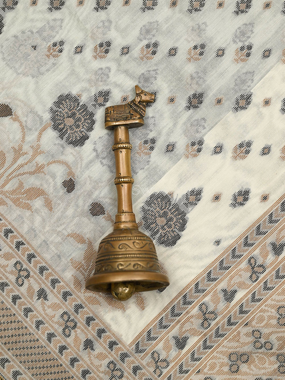 Cream Meenakari Leheriya Booti Cotton Silk Handloom Banarasi Saree - Sacred Weaves
