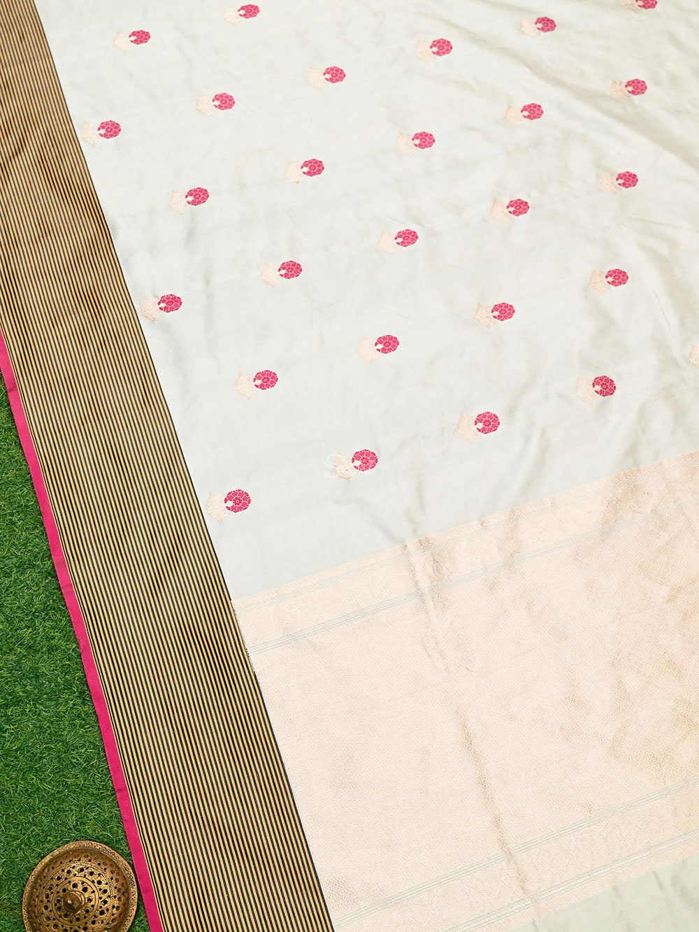 Cream Meenakari Katan Silk Handloom Banarasi Saree - Sacred Weaves