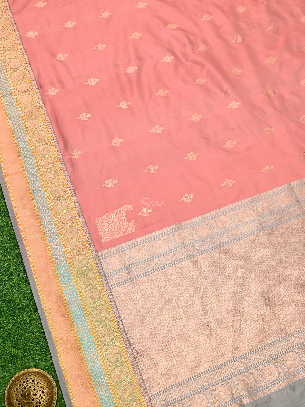 Pink Konia Katan Silk Handloom Banarasi Saree - Sacred Weaves