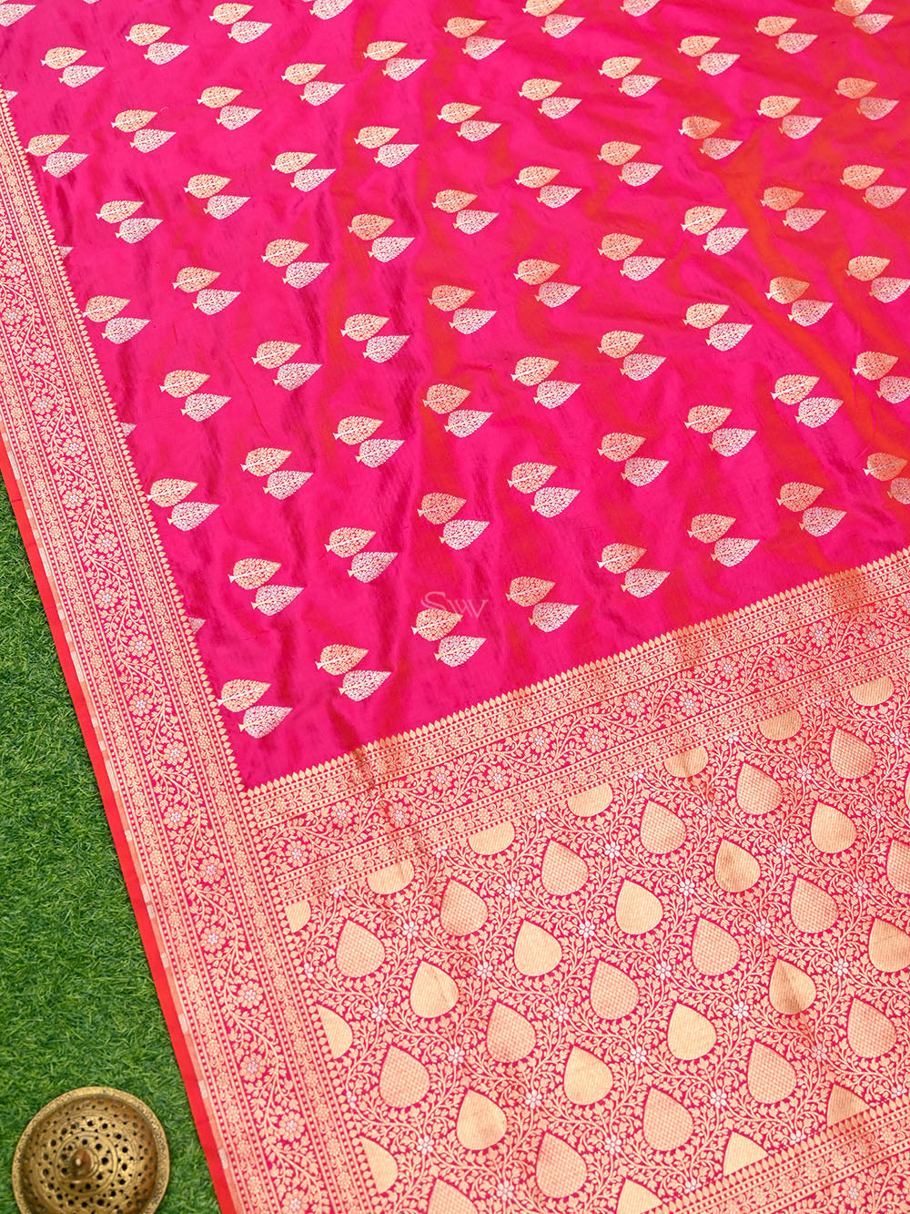 Pink Orange Booti Katan Silk Handloom Banarasi Saree - Sacred Weaves