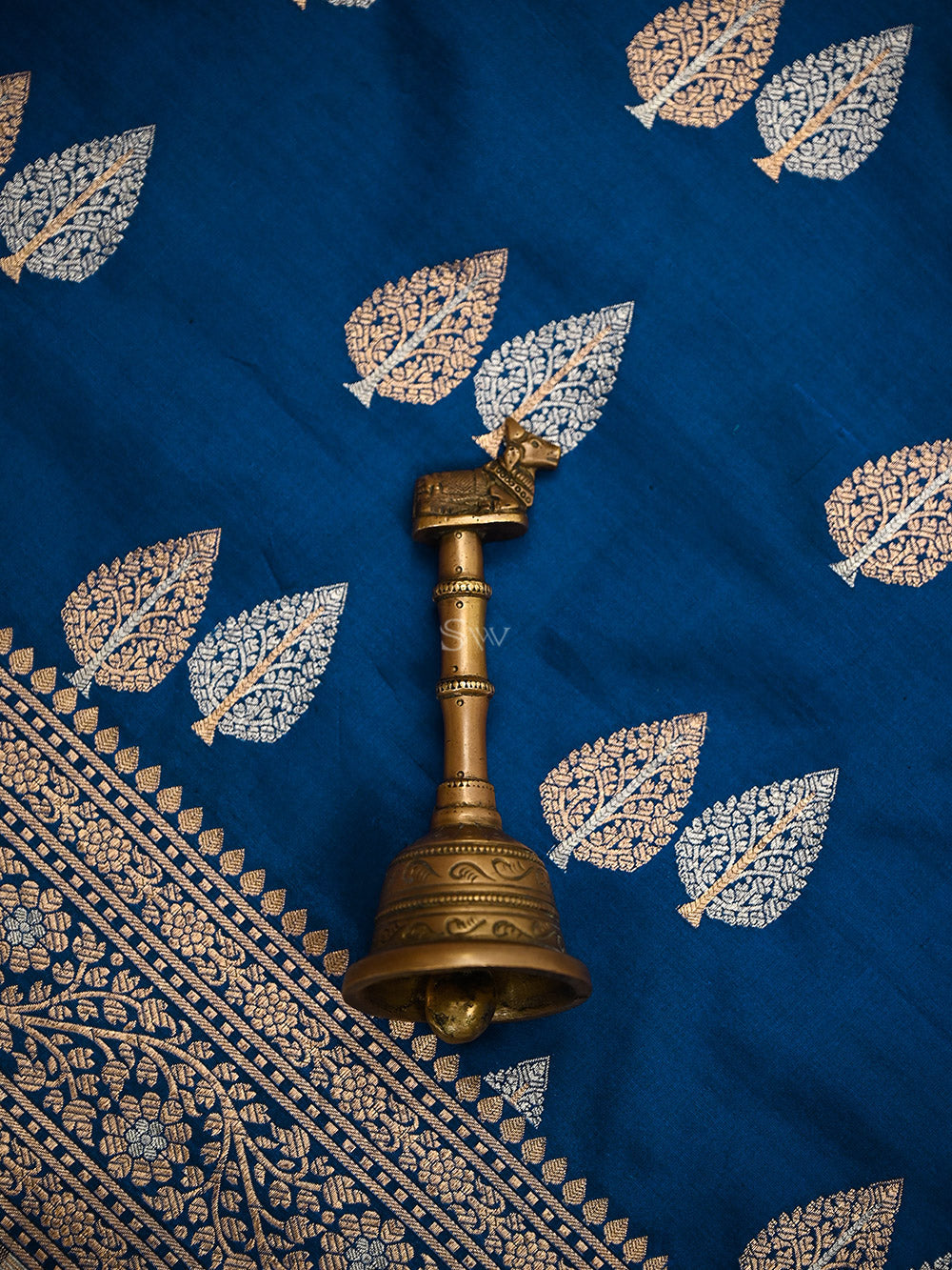 Midnight Blue Booti Katan Silk Handloom Banarasi Saree - Sacred Weaves