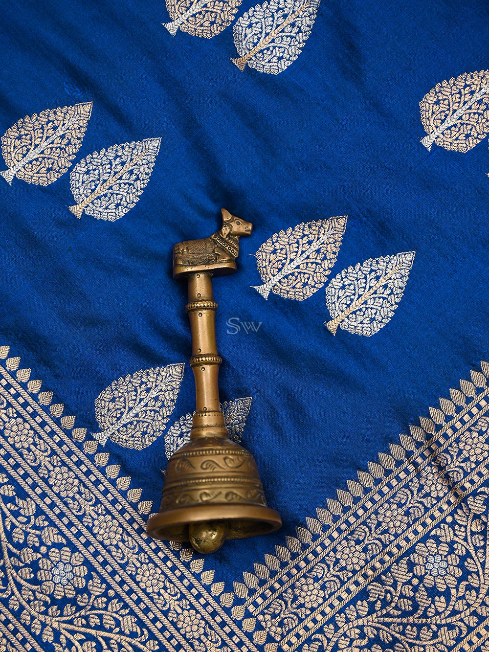 Midnight Blue Booti Katan Silk Handloom Banarasi Saree - Sacred Weaves