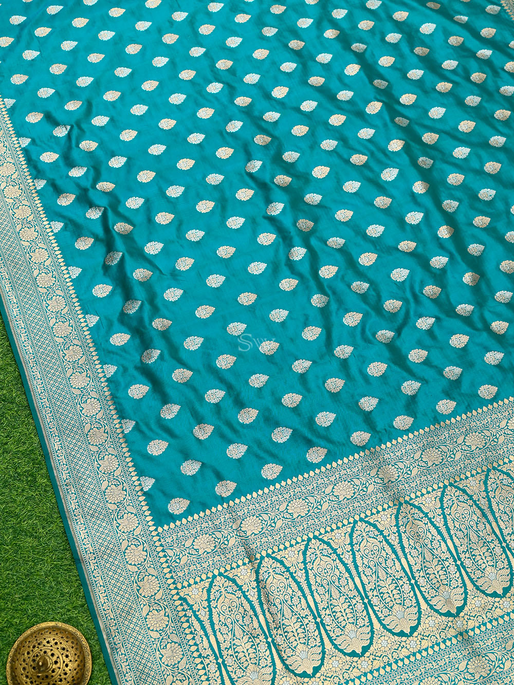 Peacock Blue Booti Katan Silk Handloom Banarasi Saree - Sacred Weaves