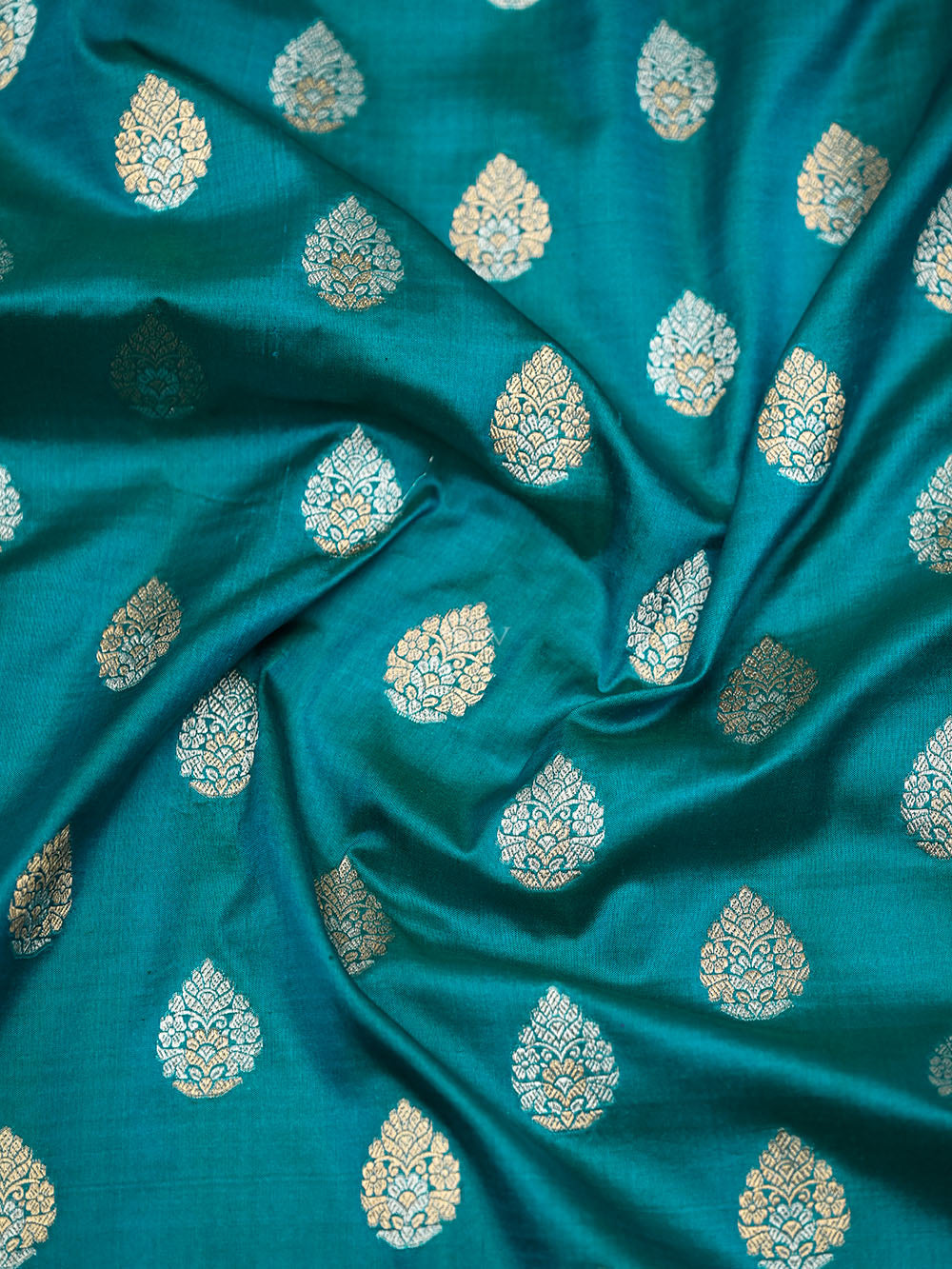 Peacock Blue Booti Katan Silk Handloom Banarasi Saree - Sacred Weaves