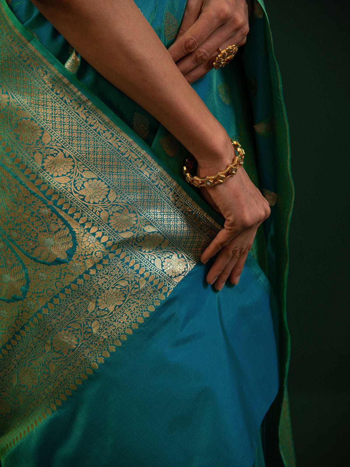 Peacock Blue Booti Katan Silk Handloom Banarasi Saree - Sacred Weaves