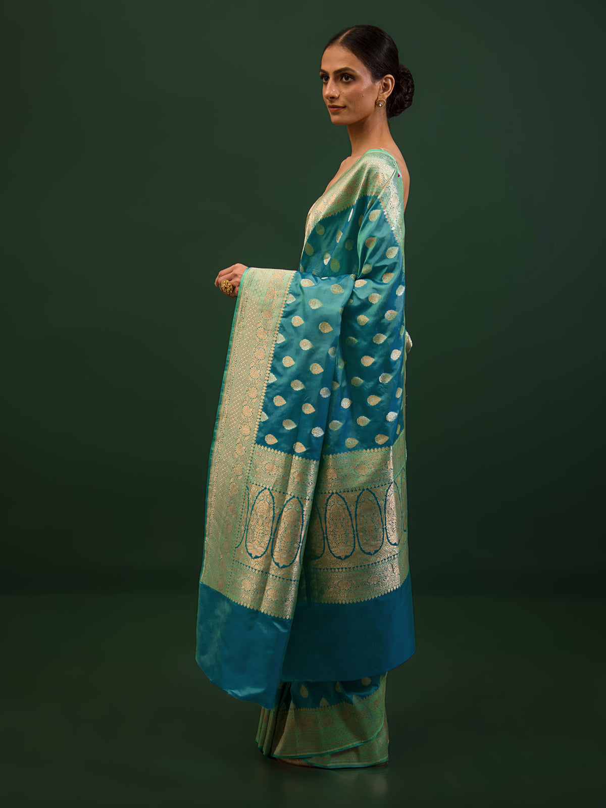 Peacock Blue Booti Katan Silk Handloom Banarasi Saree - Sacred Weaves