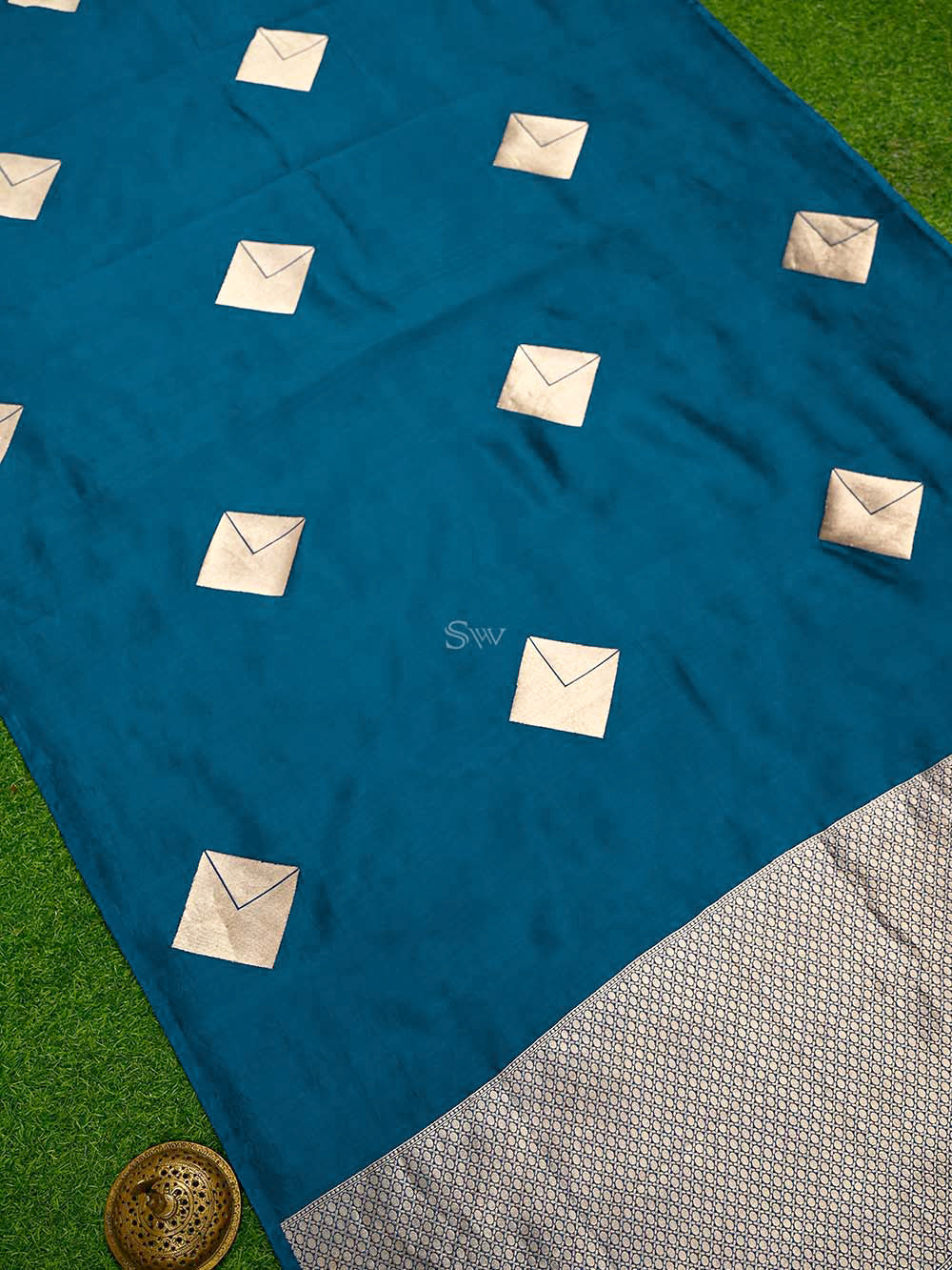 Midnight Blue Boota Pure Silk Handloom Banarasi Saree - Sacred Weaves