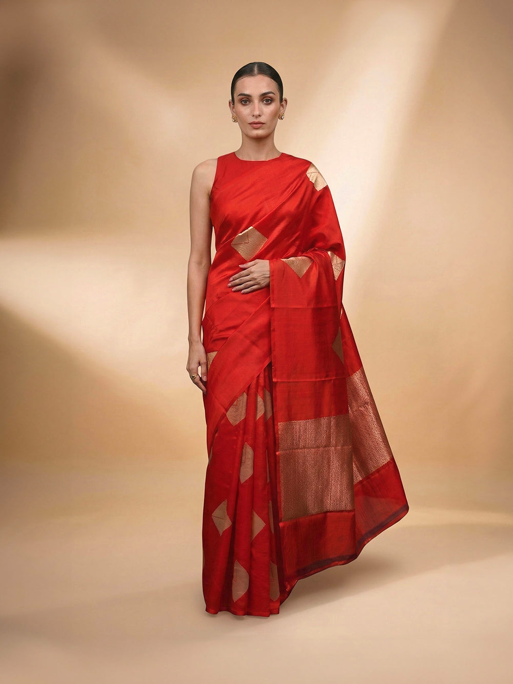 Red Boota Pure Silk Handloom Banarasi Saree - Sacred Weaves