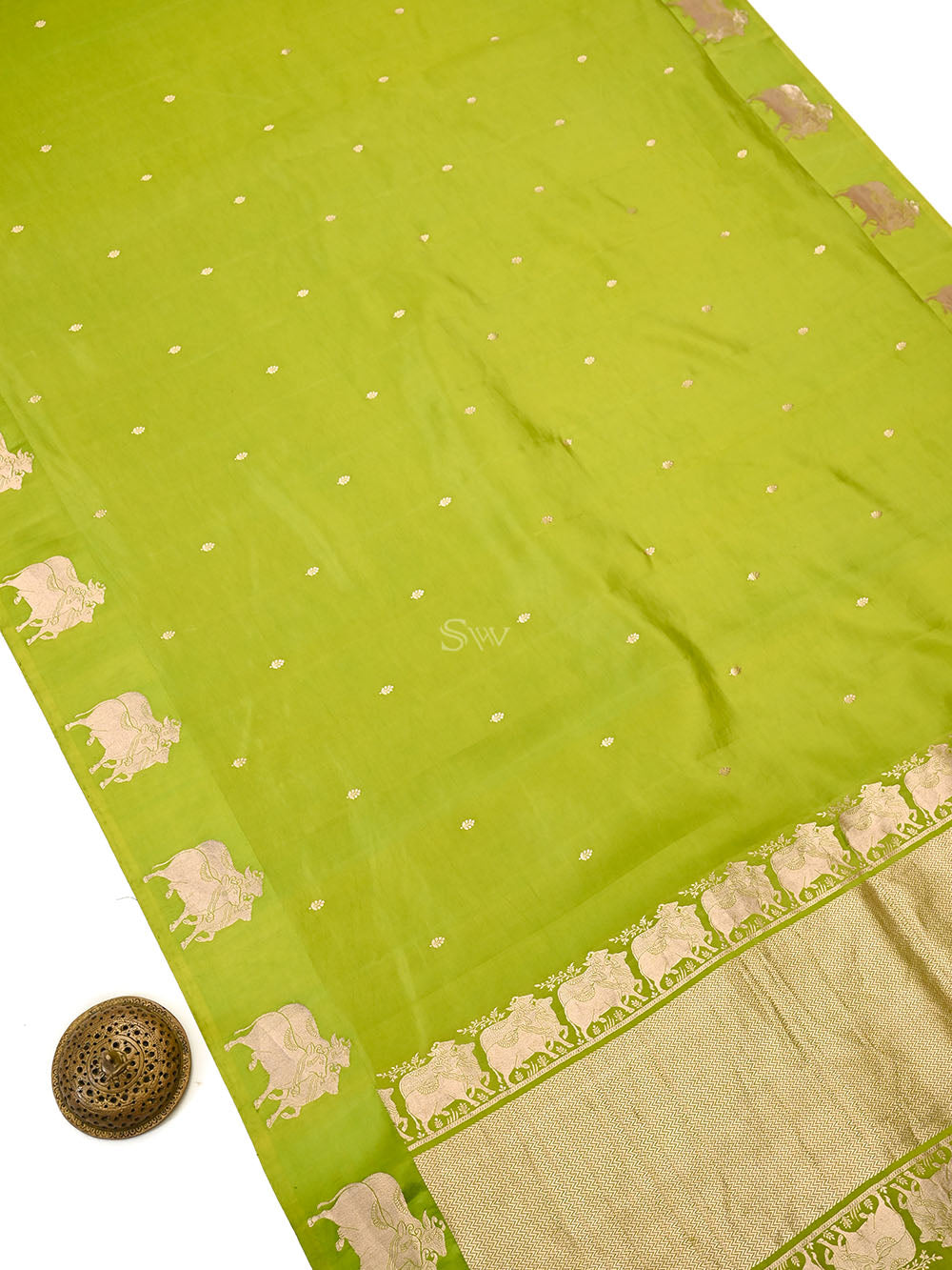 Parrot Green Zari Booti Pure Silk Handloom Banarasi Saree - Sacred Weaves