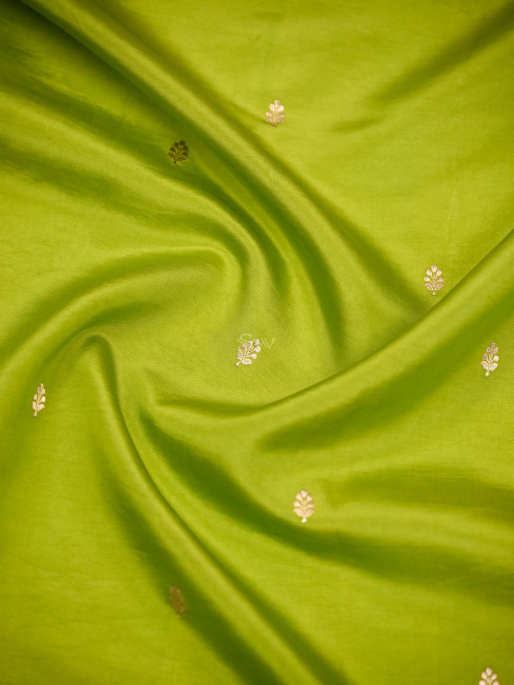 Parrot Green Zari Booti Pure Silk Handloom Banarasi Saree - Sacred Weaves
